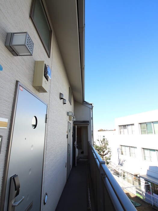 リ－ヴェルポ－ト横浜三ッ沢Ⅲの物件外観写真