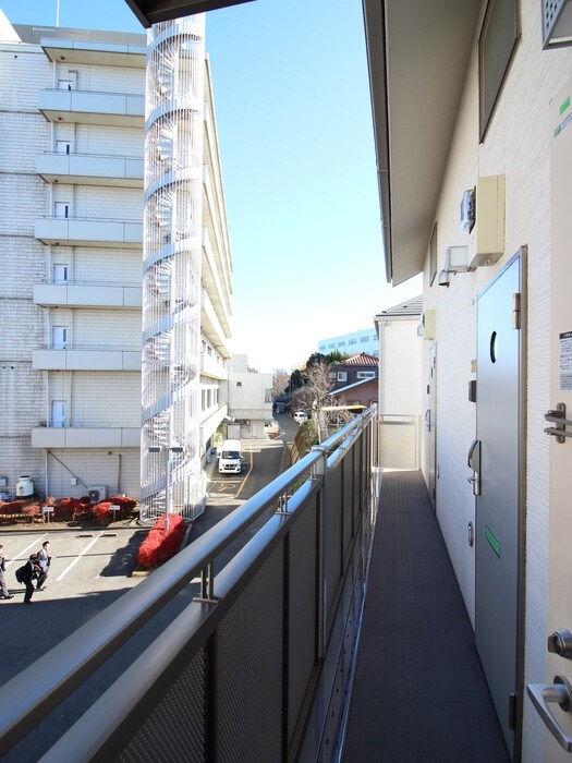 リ－ヴェルポ－ト横浜三ッ沢Ⅲの物件外観写真