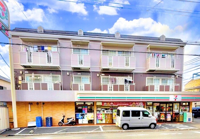 ヴィラ・ド・ソメイユの物件外観写真