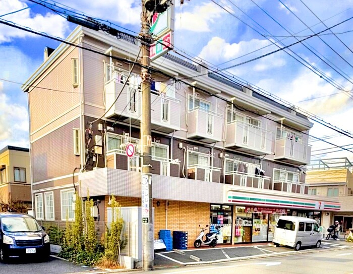 ヴィラ・ド・ソメイユの物件外観写真