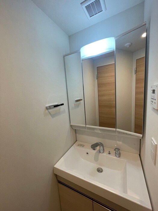 フロンティアレジデンス錦糸公園の物件内観写真