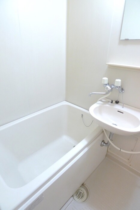 シャイニ－ハウスの物件内観写真