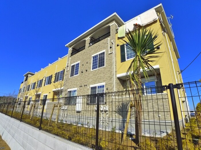 エピナールⅠの物件外観写真