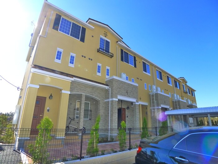 エピナールⅠの物件外観写真