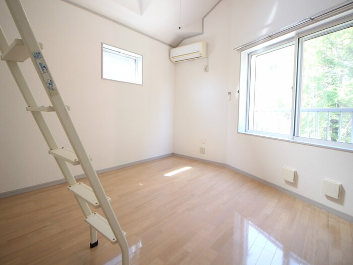 ロッシェル北里Ⅰの物件内観写真