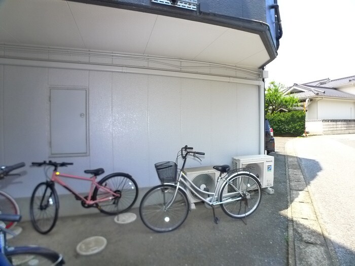 オ－キスビルの物件外観写真