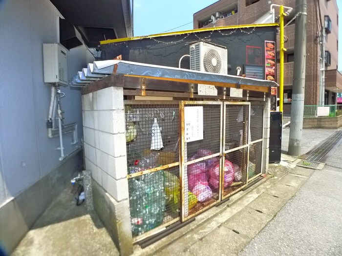 オ－キスビルの物件外観写真