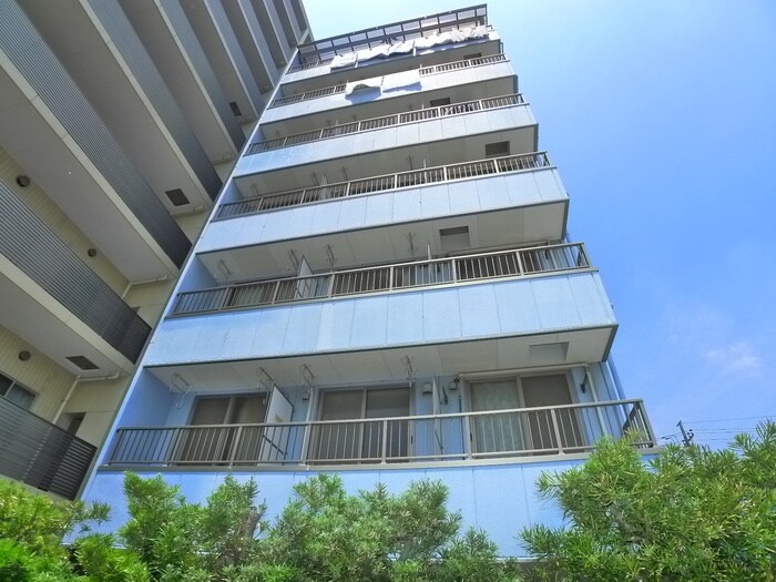 リトルズ篠崎の物件外観写真