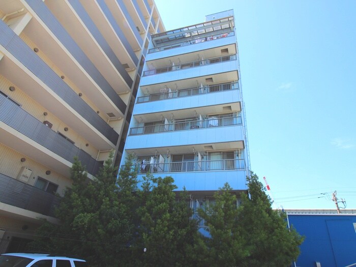 リトルズ篠崎の物件外観写真