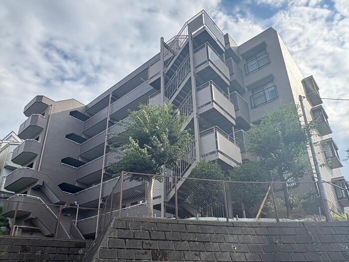 アミティハイツ第２大久保の物件外観写真