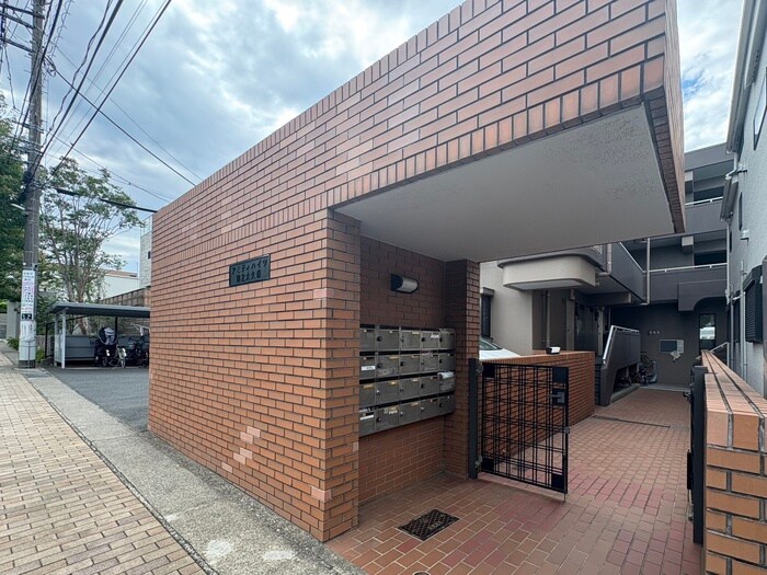 アミティハイツ第２大久保の物件外観写真