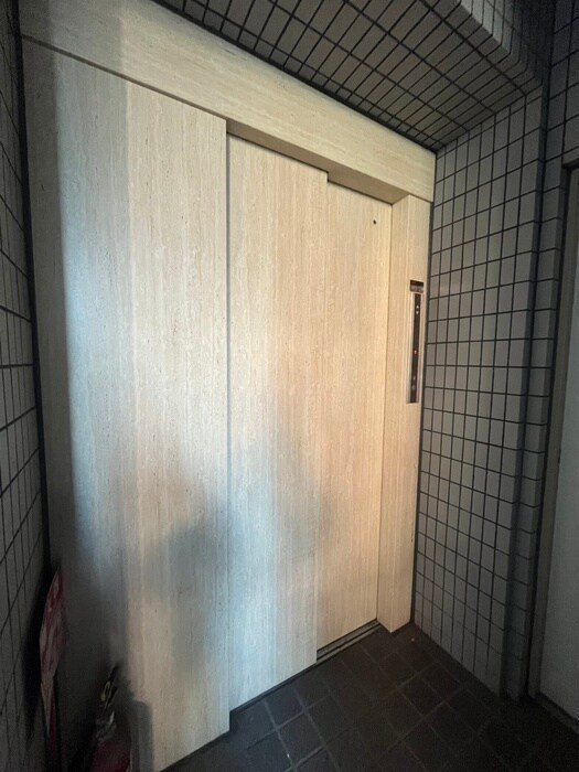 フラワ－11の物件外観写真