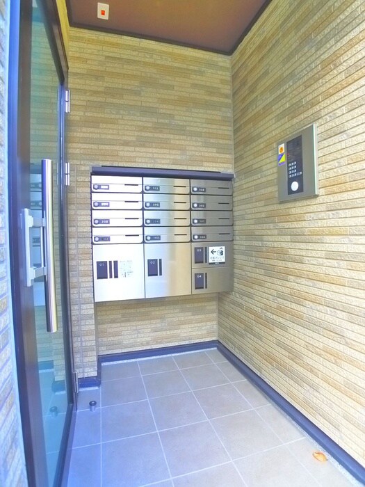 レジメント岸川の物件外観写真