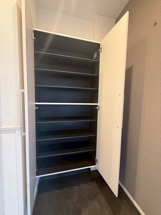 レジメント岸川の物件内観写真