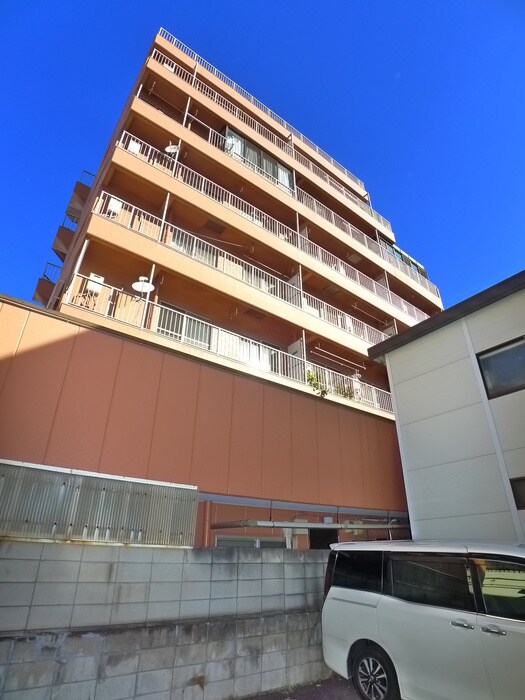 フレンドリ－かわかみの物件外観写真