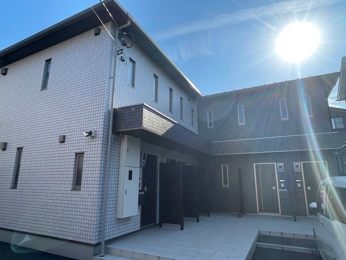 メゾン・ド・モモの物件外観写真