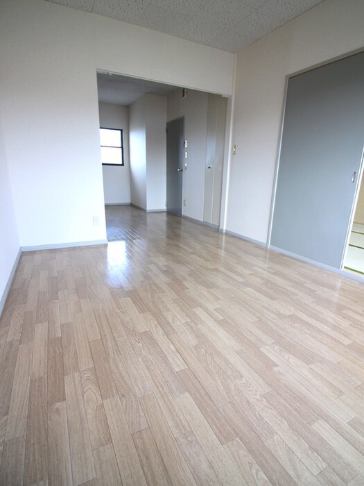 シャルムの物件内観写真