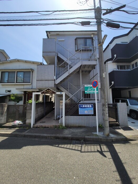 ヴェルメゾンひばりヶ丘の物件外観写真