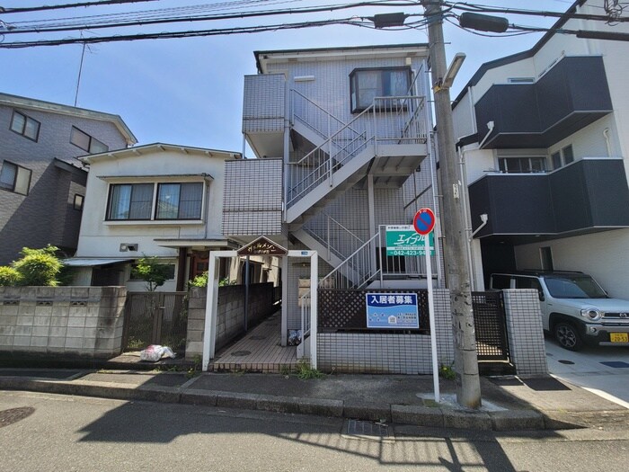 ヴェルメゾンひばりヶ丘の物件外観写真