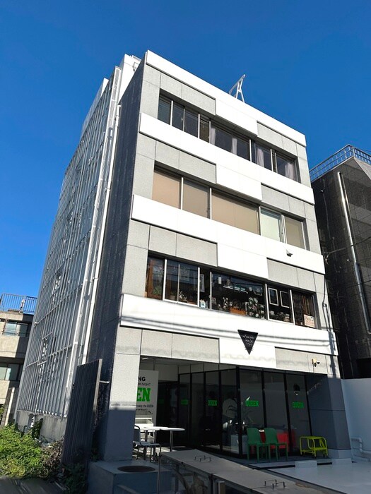 西麻布ハウスの物件外観写真