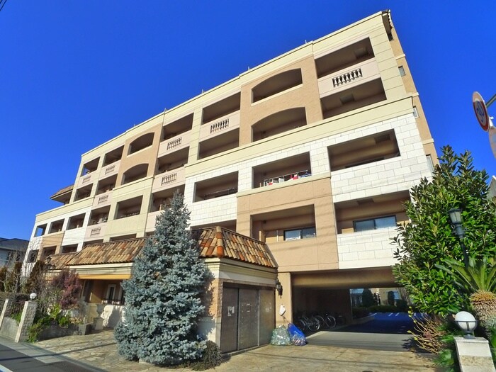 ウィッシュ・スクエア・イーストの物件外観写真