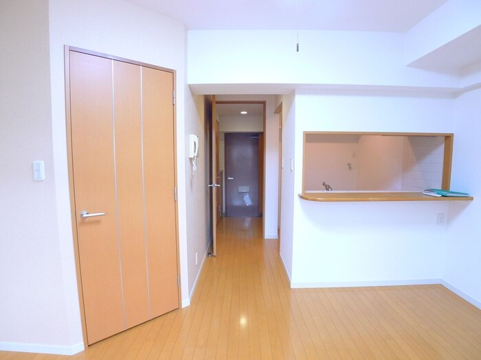 ウィッシュ・スクエア・イーストの物件内観写真