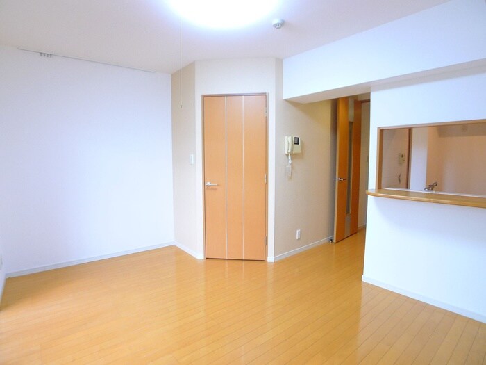 ウィッシュ・スクエア・イーストの物件内観写真