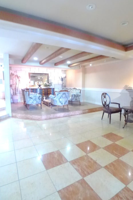 ウィッシュ・スクエア・イーストの物件外観写真