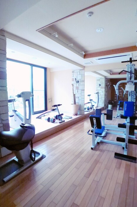 ウィッシュ・スクエア・イーストの物件外観写真