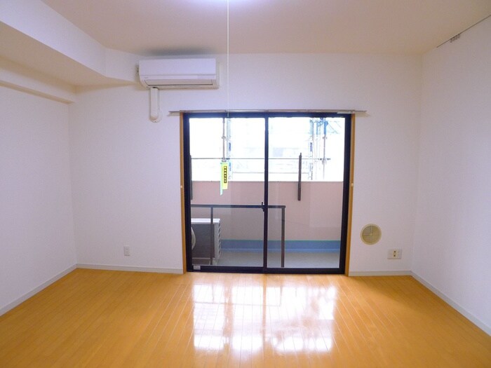 ウィッシュ・スクエア・イーストの物件内観写真