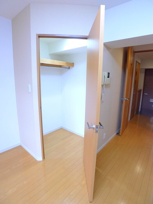 ウィッシュ・スクエア・イーストの物件内観写真