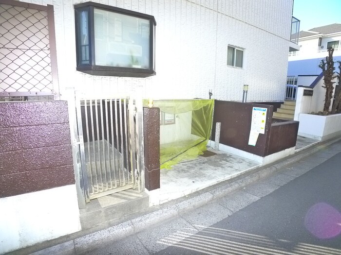 ヤマダマンションの物件外観写真