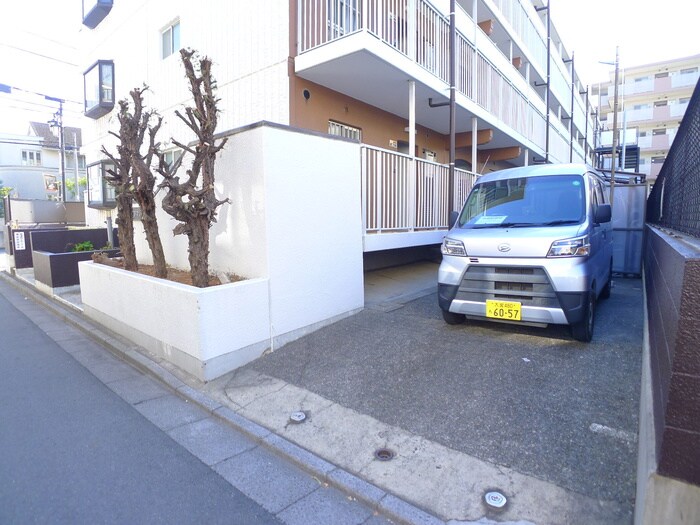 ヤマダマンションの物件外観写真