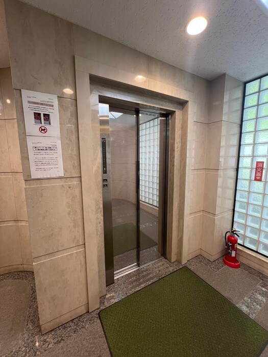 ｱｰﾙｳﾞｪｰﾙ三鷹中央通り(302)の物件外観写真