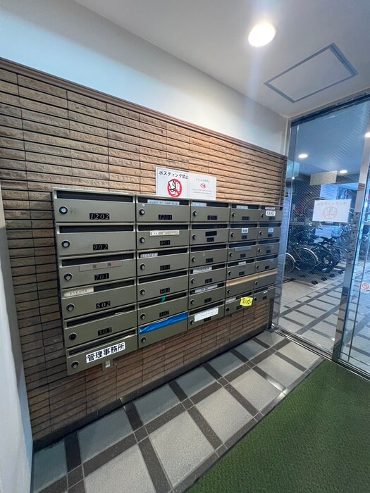 ｱｰﾙｳﾞｪｰﾙ三鷹中央通り(302)の物件外観写真