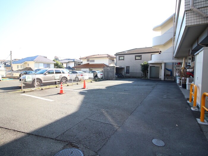 ファミ－ルもえぎ野の物件外観写真