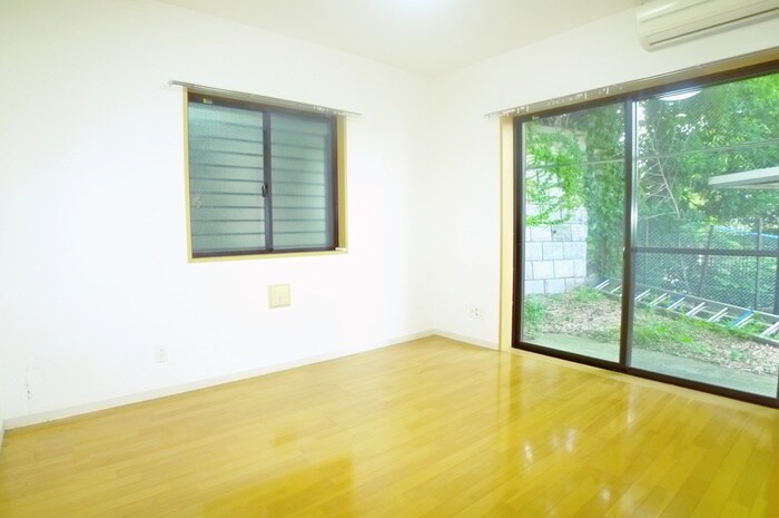 ロイヤル・クレストの物件内観写真