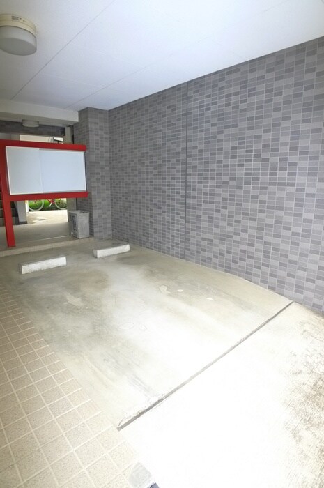 ロイヤル・クレストの物件外観写真