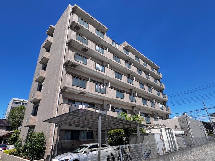 グラントゥ－ルスの物件外観写真