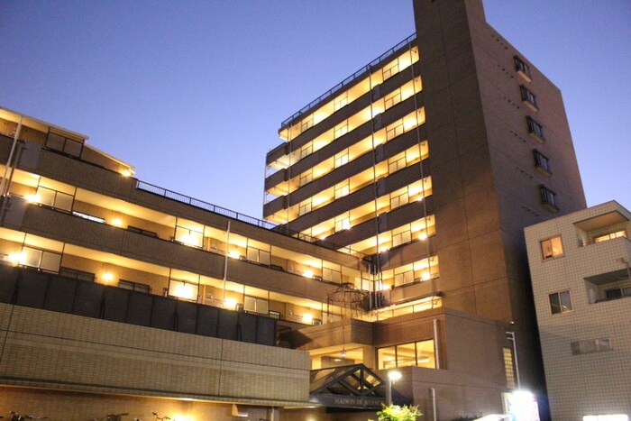 メゾンドシャングリラの物件外観写真