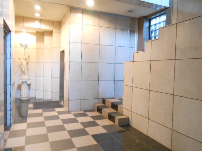 メゾンドシャングリラの物件外観写真