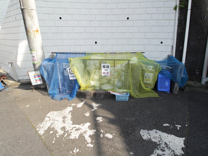 ビバリ－ヒルズＡの物件外観写真