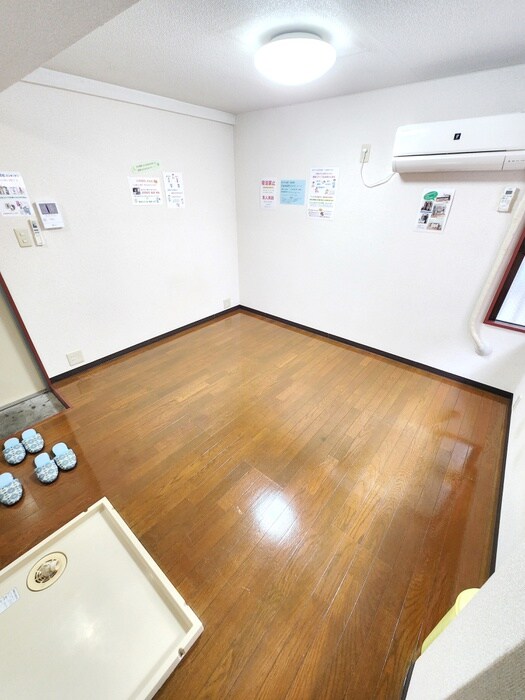 ビバリ－ヒルズＡの物件内観写真