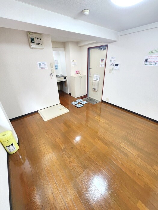 ビバリ－ヒルズＡの物件内観写真