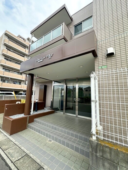 グランコート草加の物件外観写真