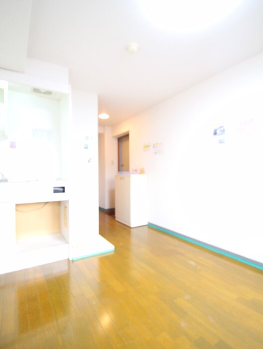 ビバリ－ヒルズＣの物件内観写真