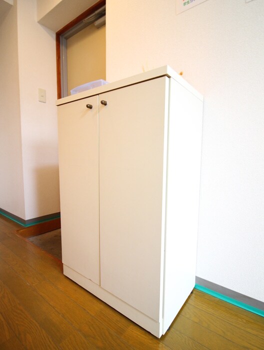 ビバリ－ヒルズＣの物件内観写真