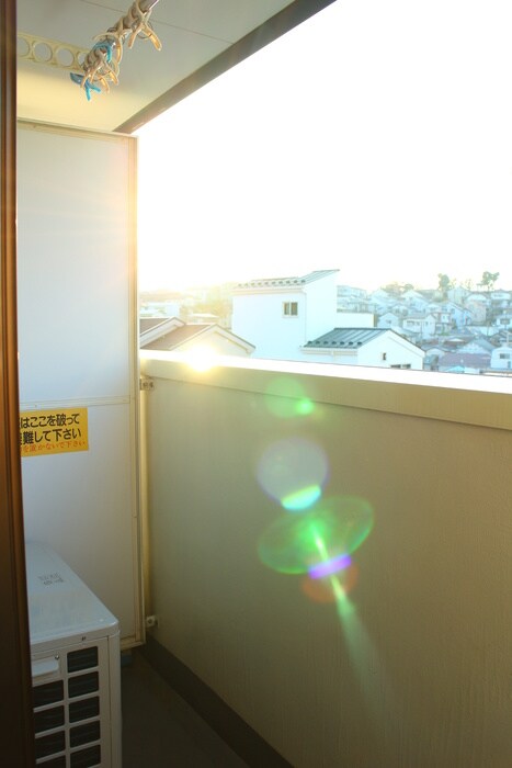 ビバリ－ヒルズＣの物件内観写真