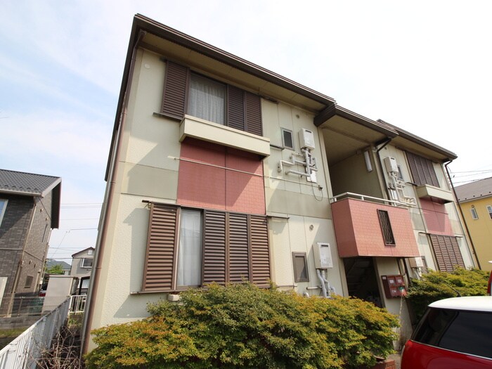 ハイツ石塚の物件外観写真