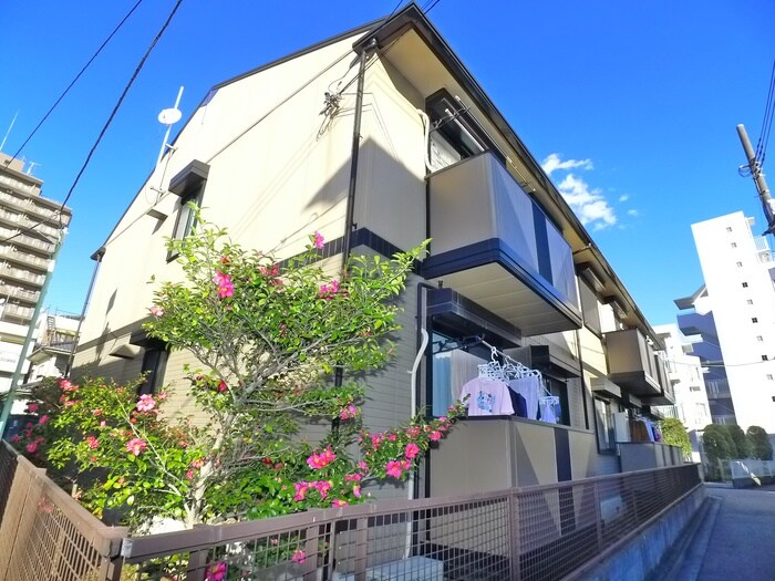 ファミーユ高砂の物件外観写真